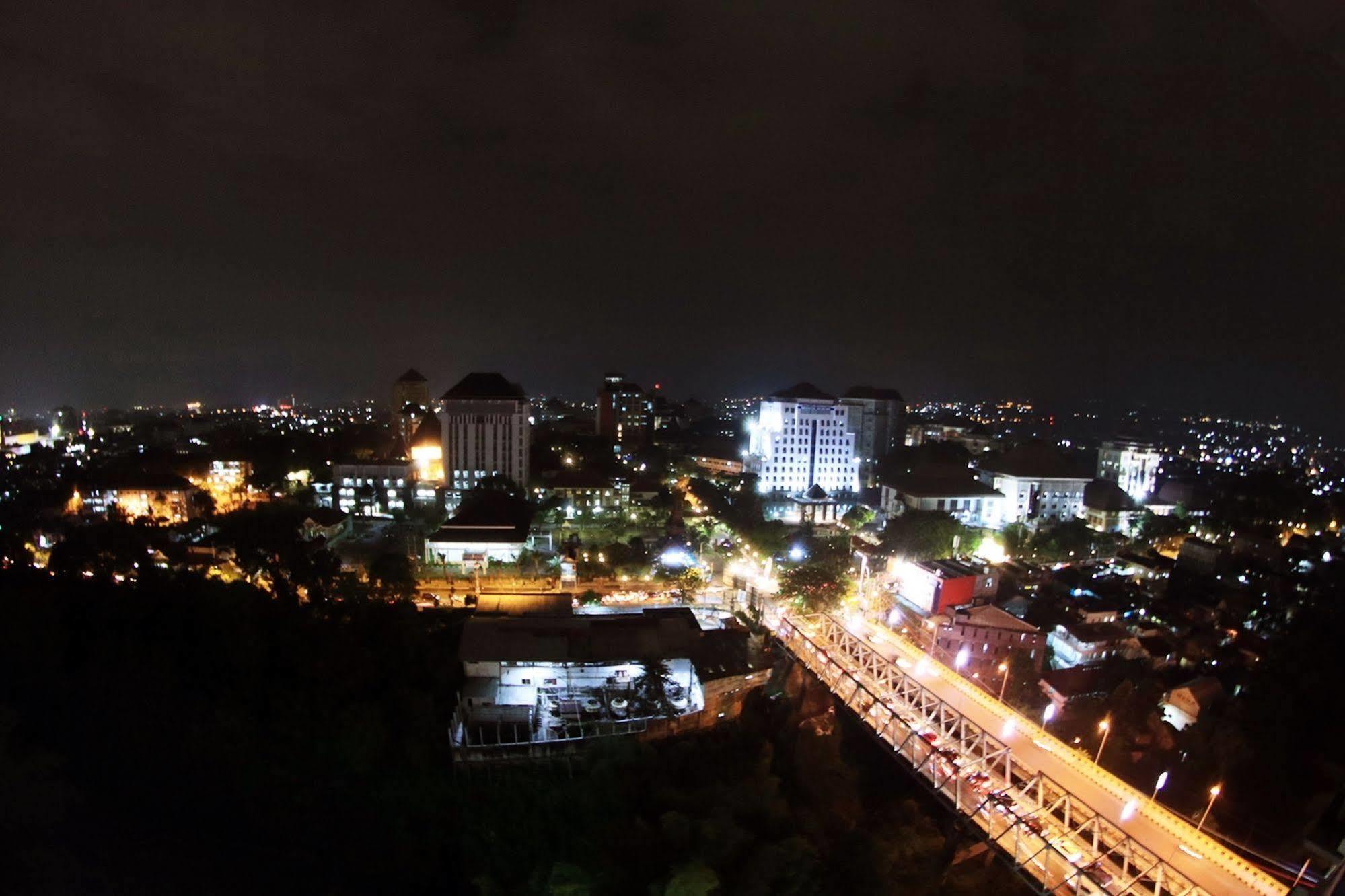 Everyday Smart Hotel - Malang Exterior foto
